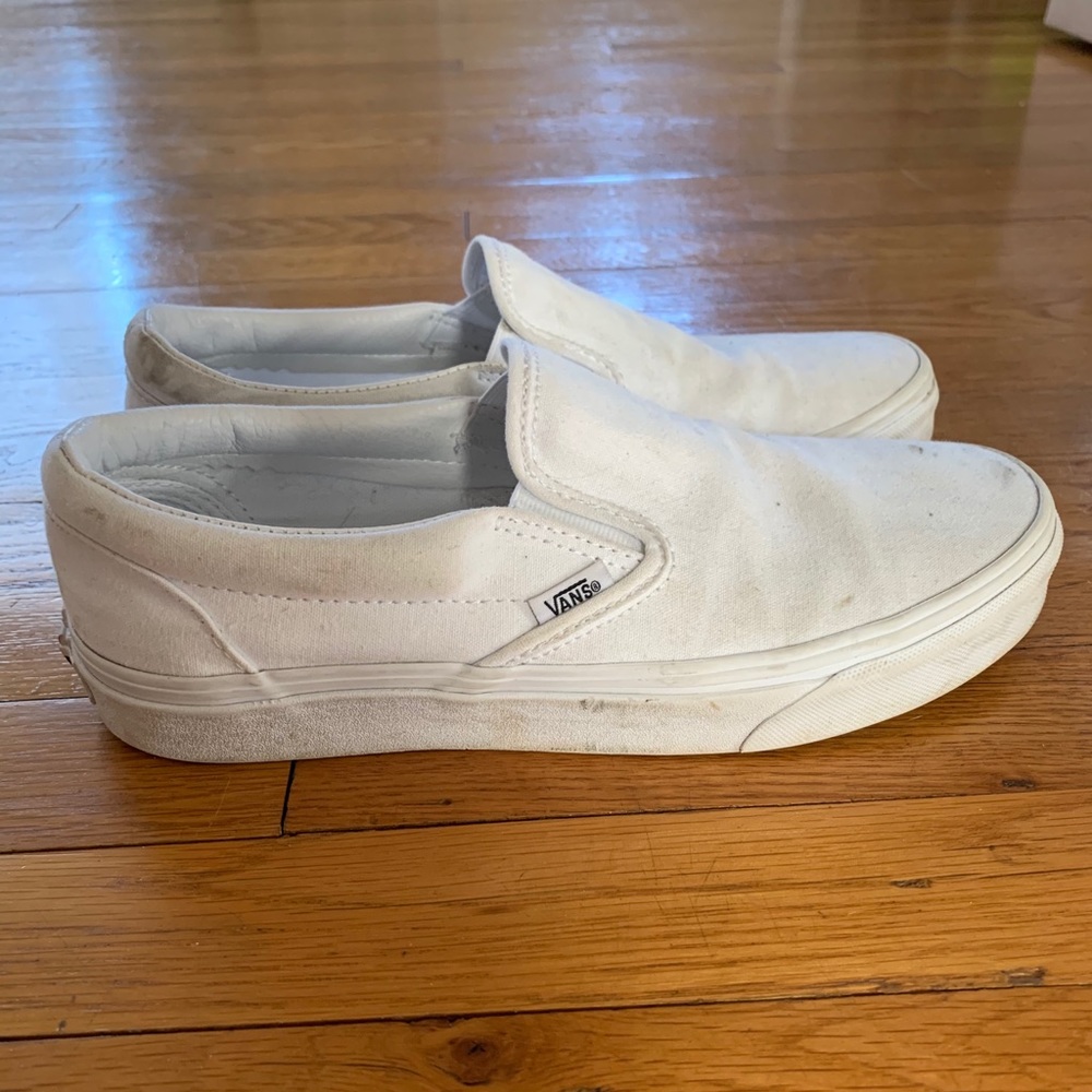 White slip on Vans unisex